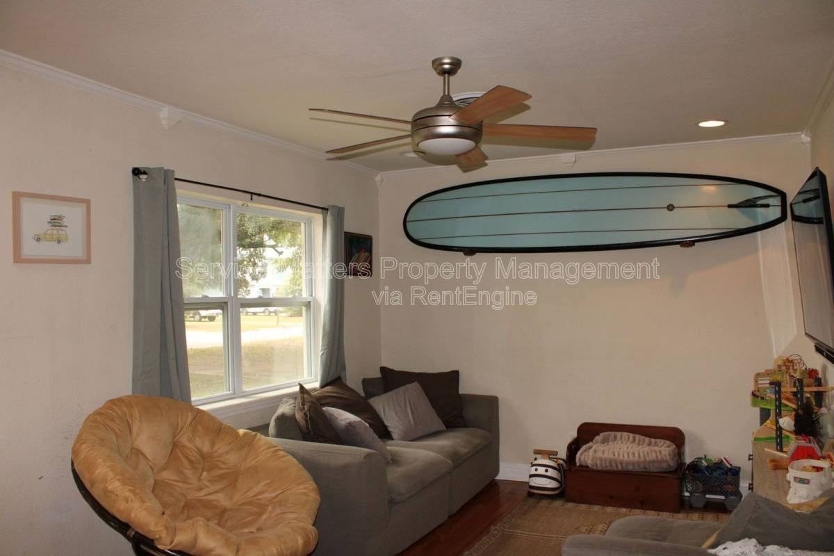 1550 E Leonard St - Photo 2 of 10