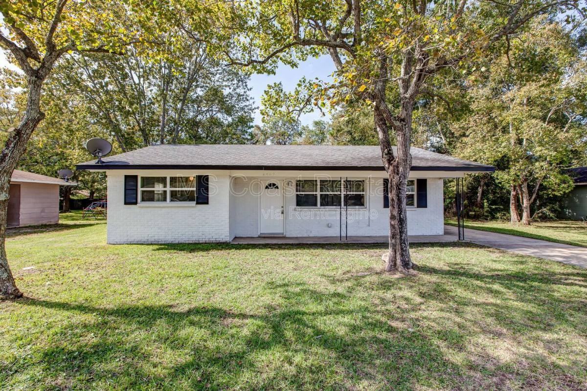 6569 Cortez Cir - Photo 2 of 10