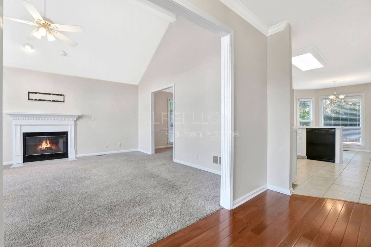 8405 Hurstbourne Woods Place - Photo 2 of 10