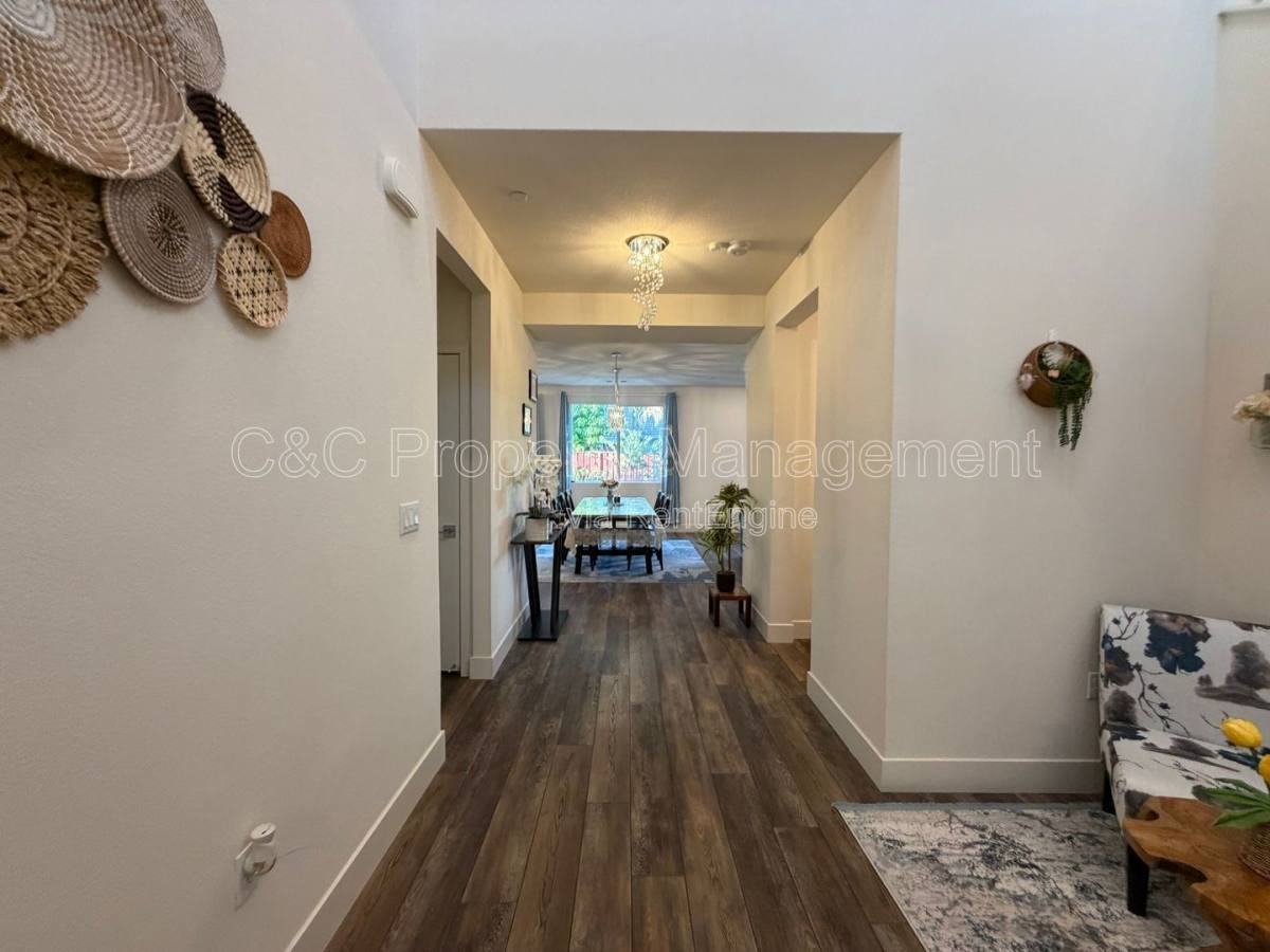 5125 Mesa Mint Court - Photo 4 of 10