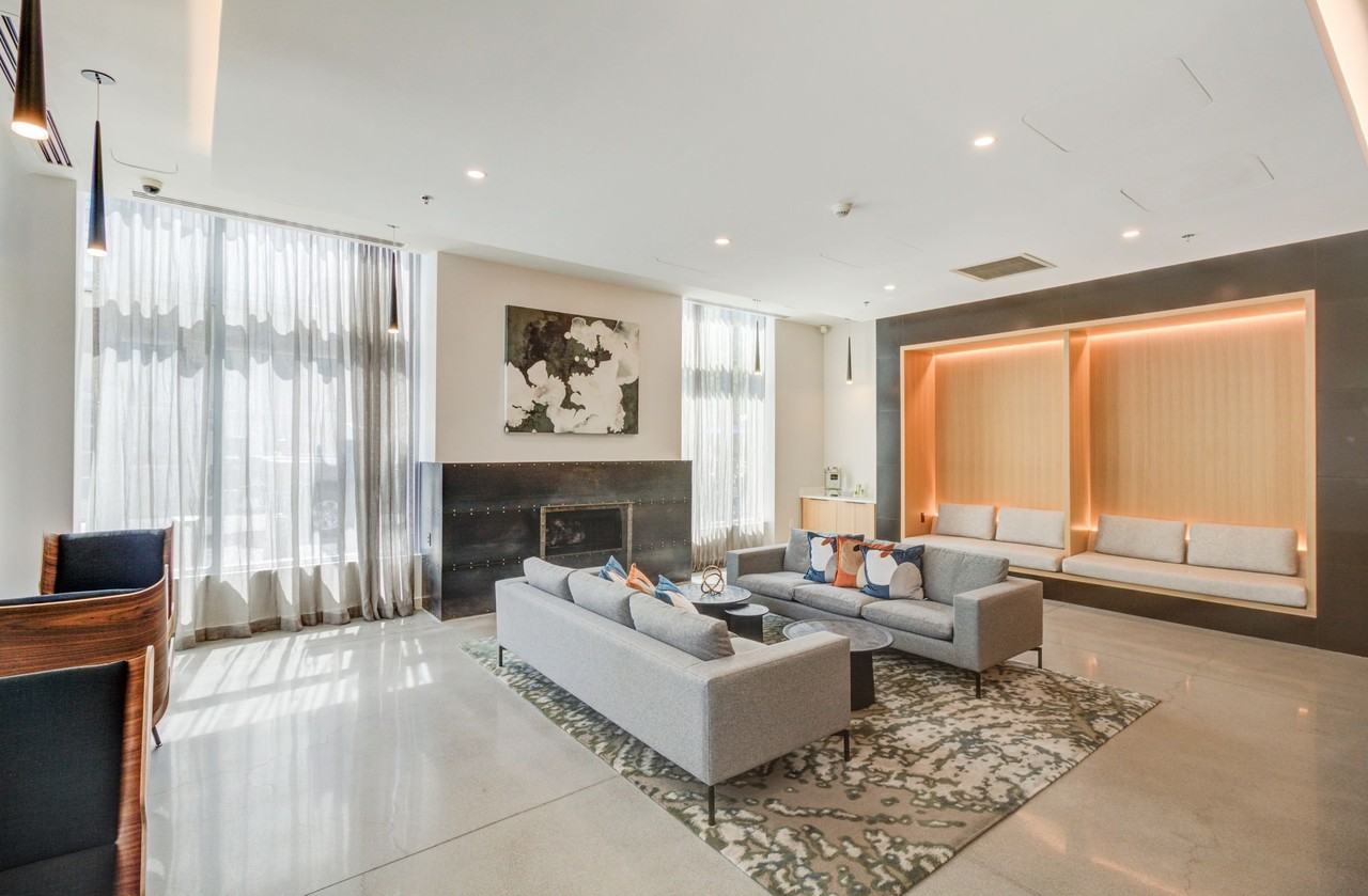 Watermark Kendall East - Photo 2 of 23