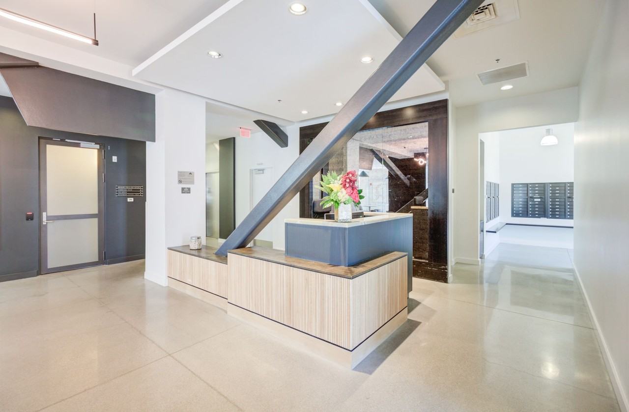 Watermark Kendall East - Photo 4 of 23