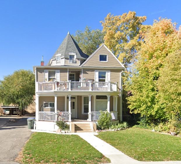 928 Southeast #3 - Photo 3 of 18