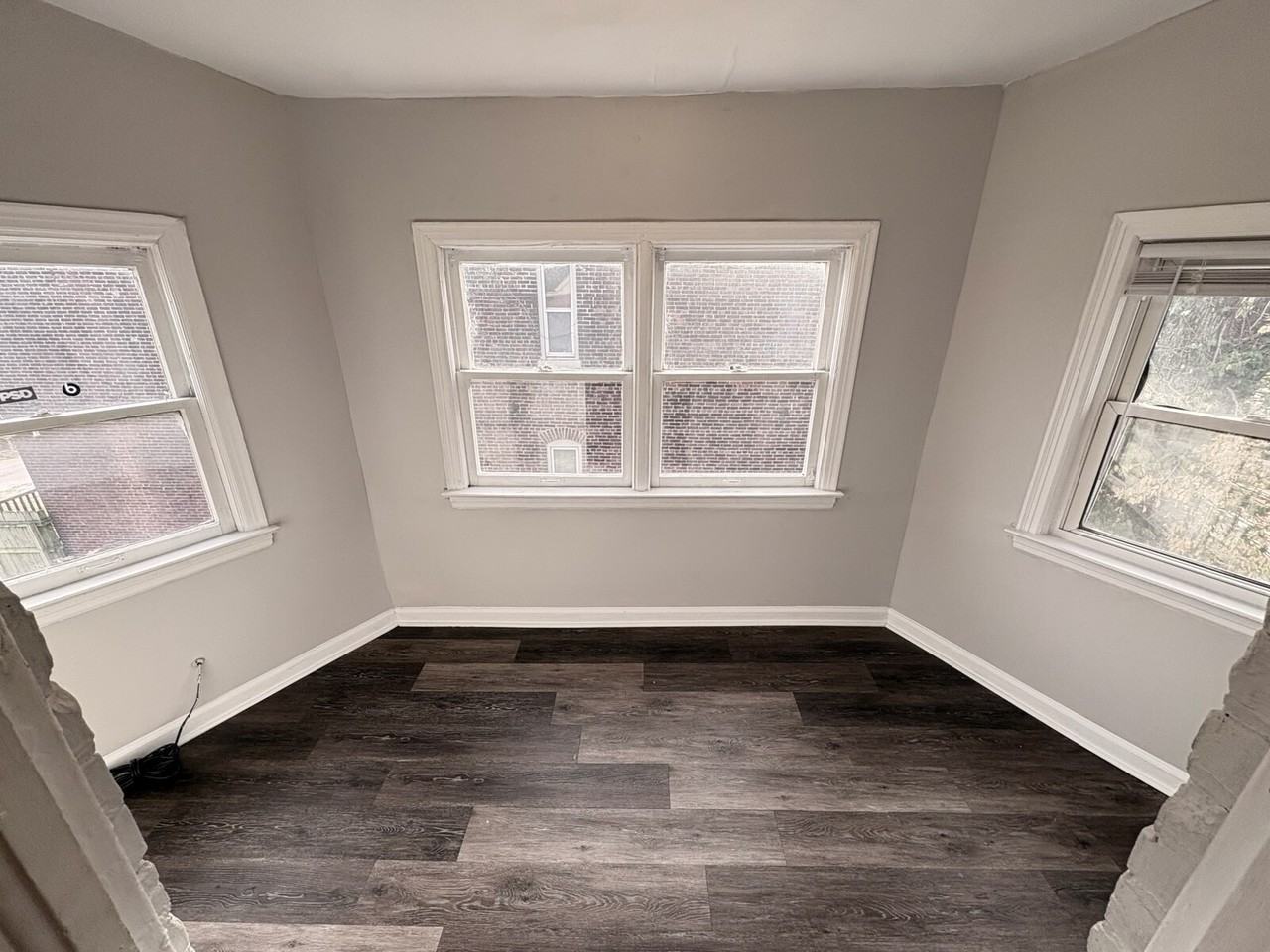 3726 Illinois Ave - Photo 3 of 12