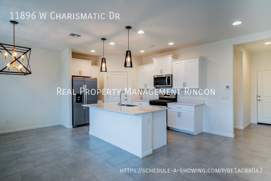 11896 West Charismatic Drive - Photo 3 of 16