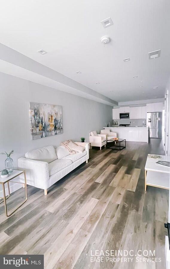 1264 Holbrook Terrace Northeast #A - Photo 2 of 18