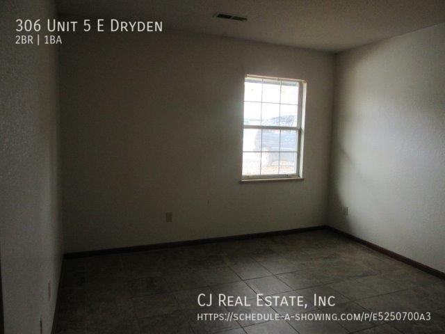 306 E Dryden St Apt 5 #5 - Photo 3 of 6