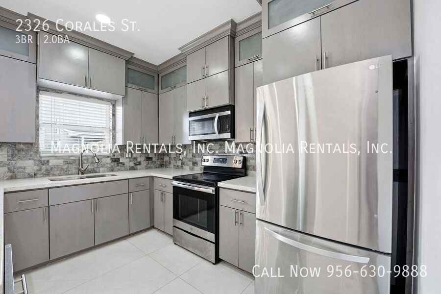 2326 Corales St - Photo 6 of 16