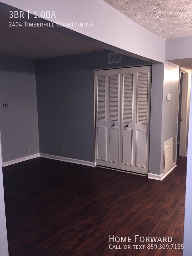 2404 Timberhill Court - Photo 7 of 12