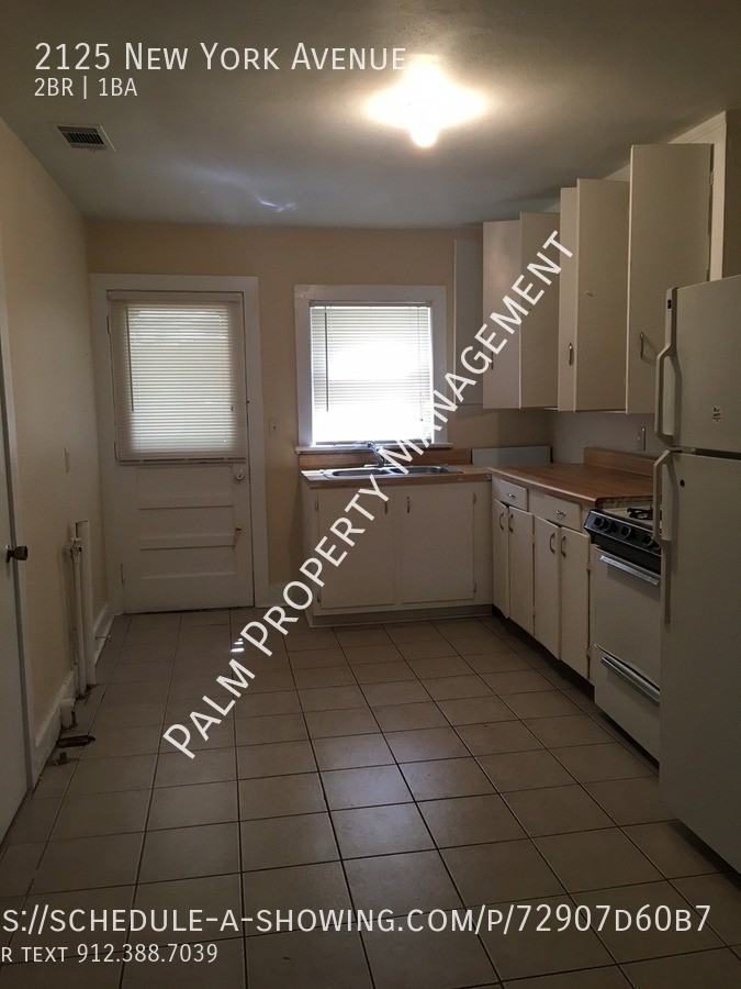 2125 New York Avenue - Photo 3 of 6