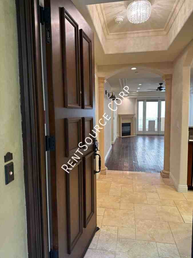 12044 Hoffman St #204 - Photo 3 of 35