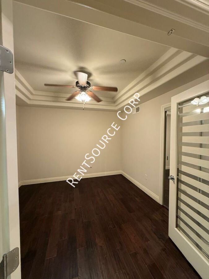 12044 Hoffman St #204 - Photo 5 of 35