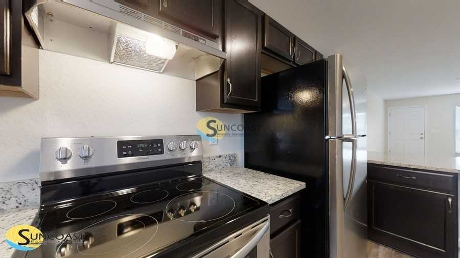 9434 Manashee Dr - Photo 5 of 25