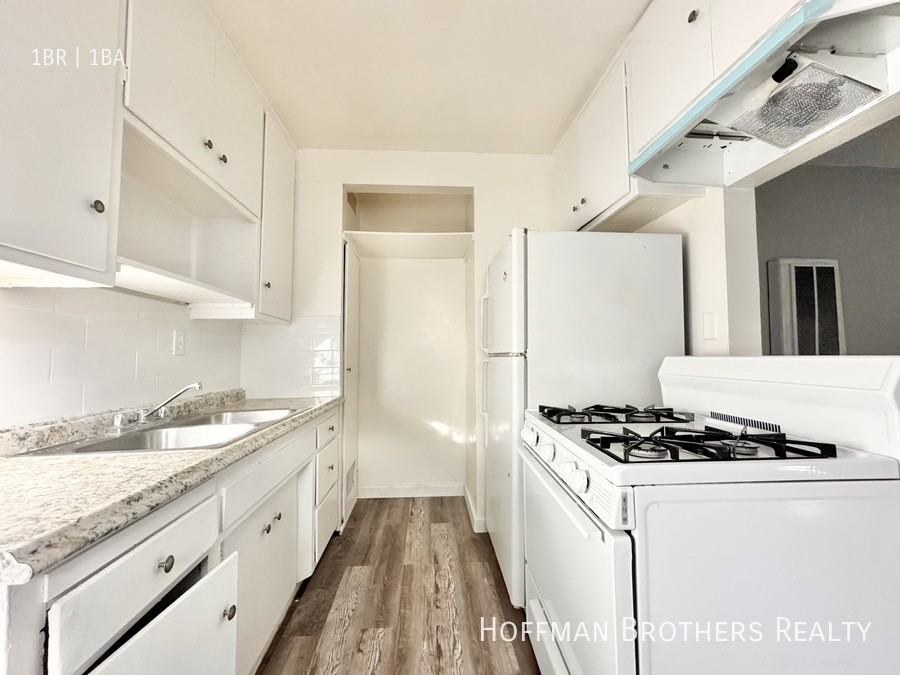 2315 E Spaulding St #2 - Photo 3 of 6