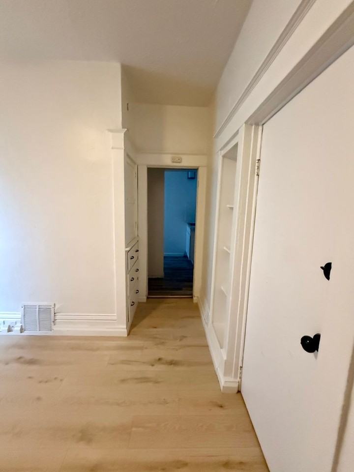 62.00 - 5008 N Nelson - Photo 4 of 22