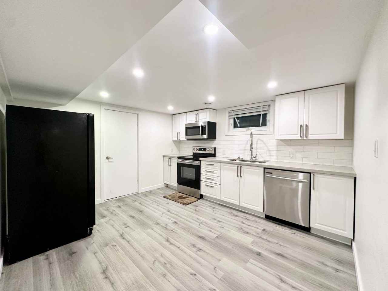 368 Fairlawn Street - Photo 2 of 20