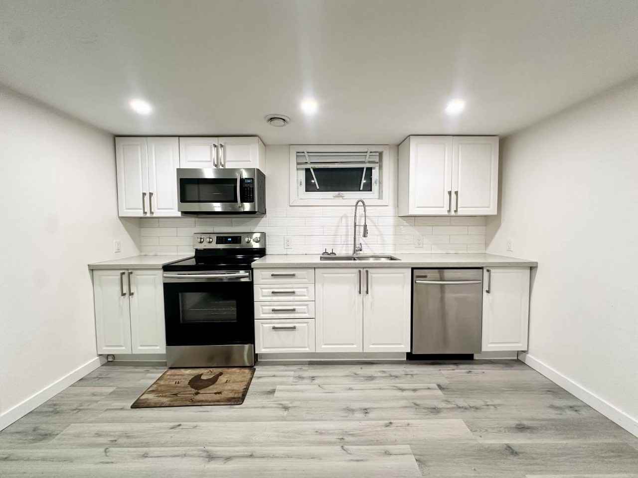 368 Fairlawn Street - Photo 3 of 20