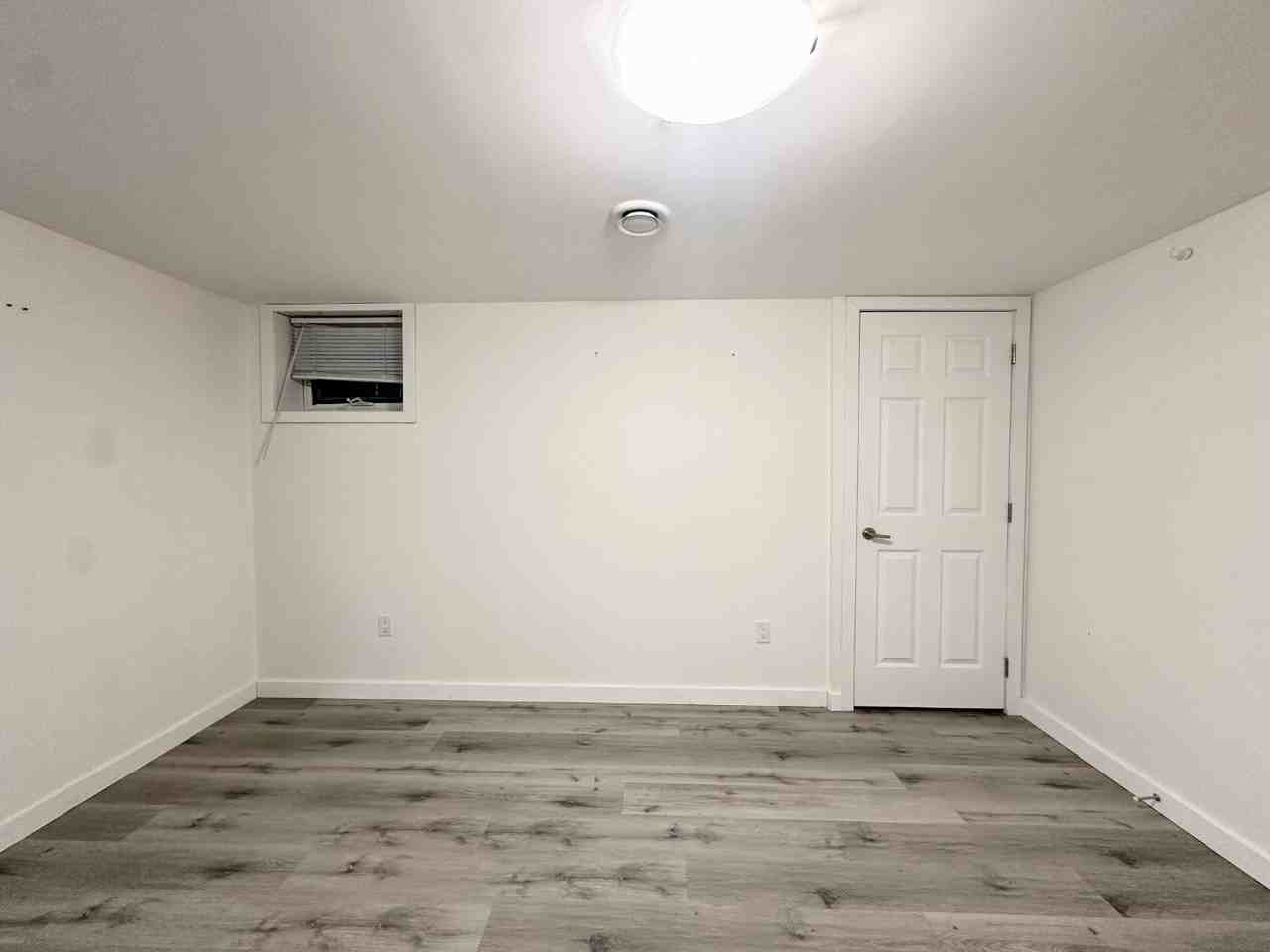 368 Fairlawn Street - Photo 7 of 20