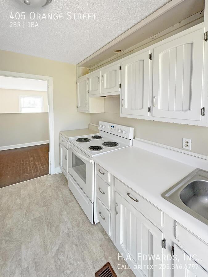 405 Orange Street - Photo 4 of 9