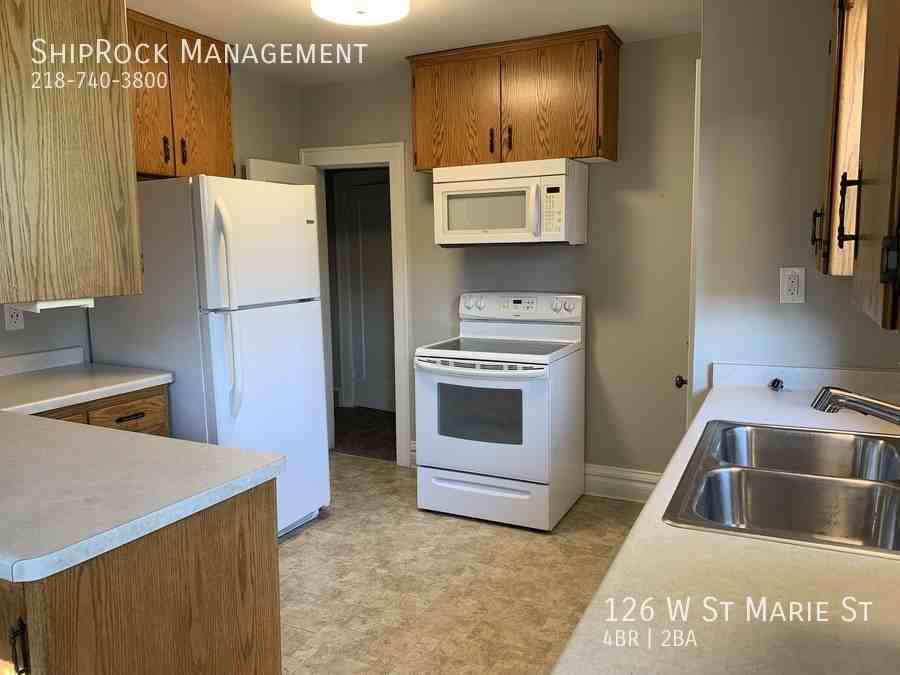 126 West Saint Marie Street - Photo 3 of 12