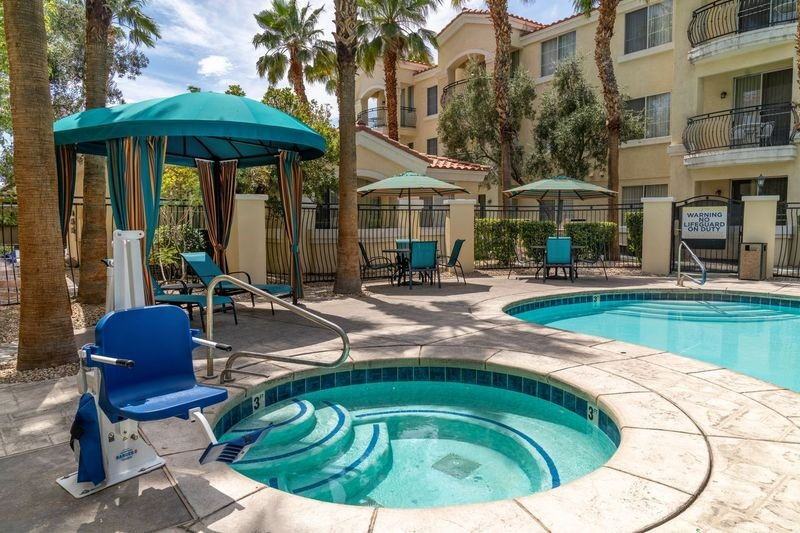 5625 West Tropicana Avenue - Photo 4 of 8