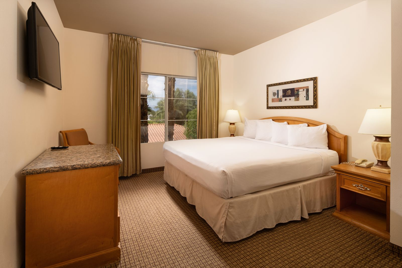 5625 West Tropicana Avenue - Photo 6 of 8