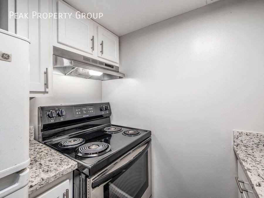 70 W 8th Ave #C1 - Photo 4 of 18