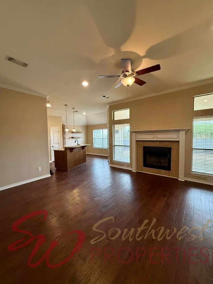 305 Cactus Vly - Photo 5 of 23