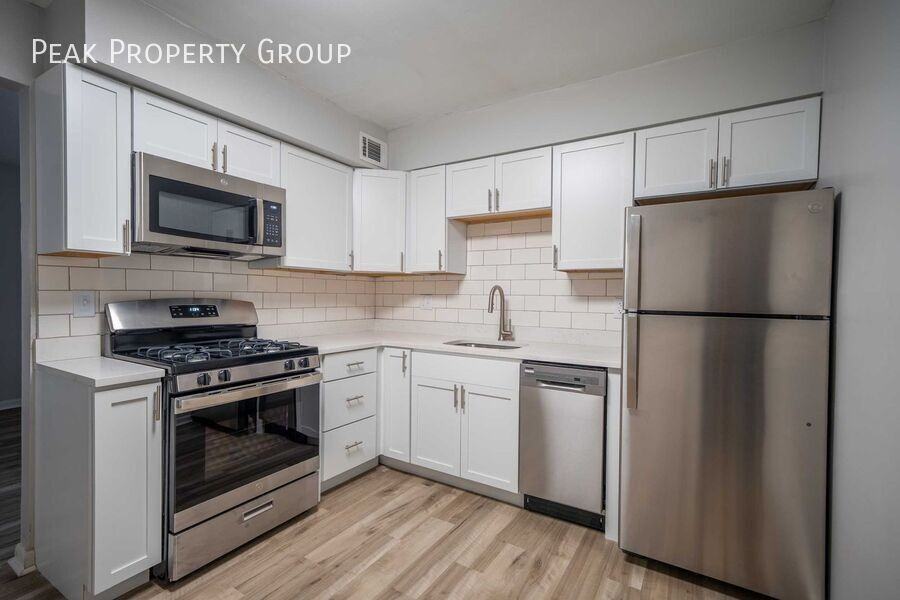 1236 Indianola Ave - Photo 4 of 14