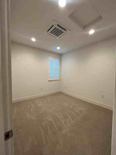 262 Natasha Avenue - Photo 4 of 8