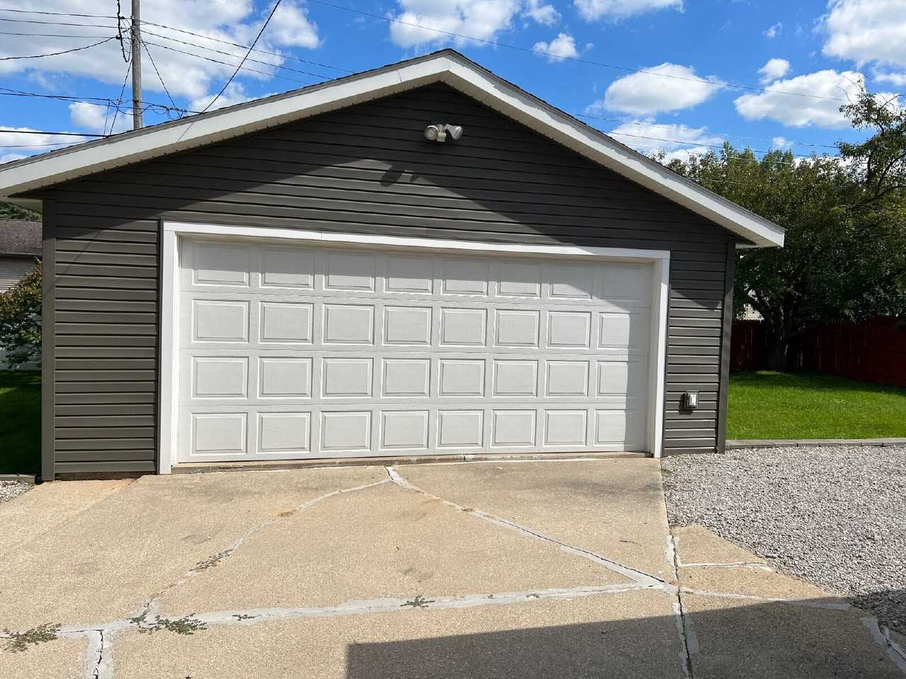 1502 Clay Street - Photo 2 of 20