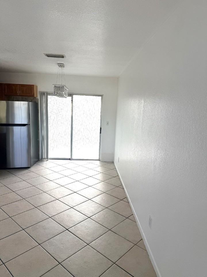 12582 Elgin Blvd - Photo 4 of 14