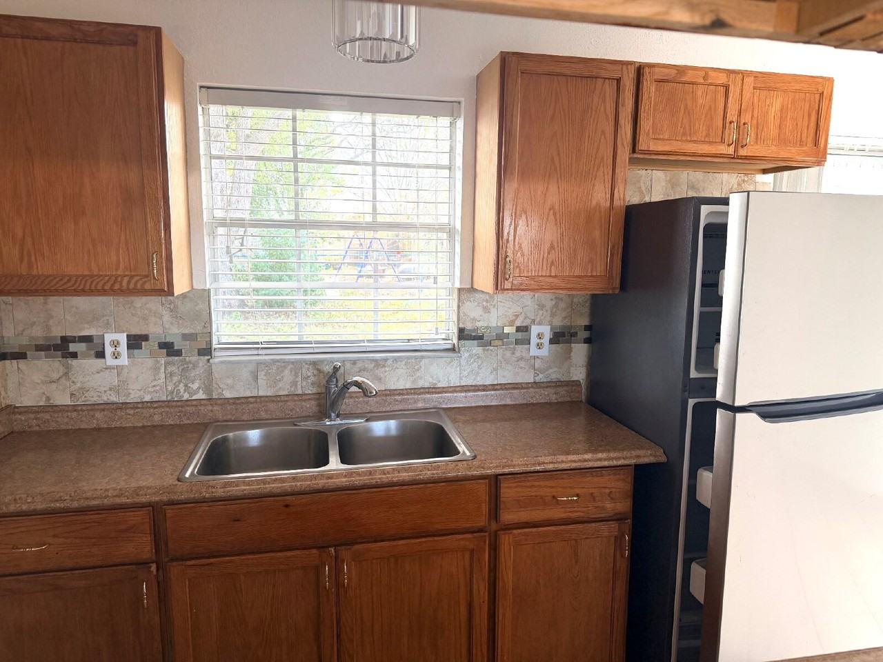 12582 Elgin Blvd - Photo 5 of 14