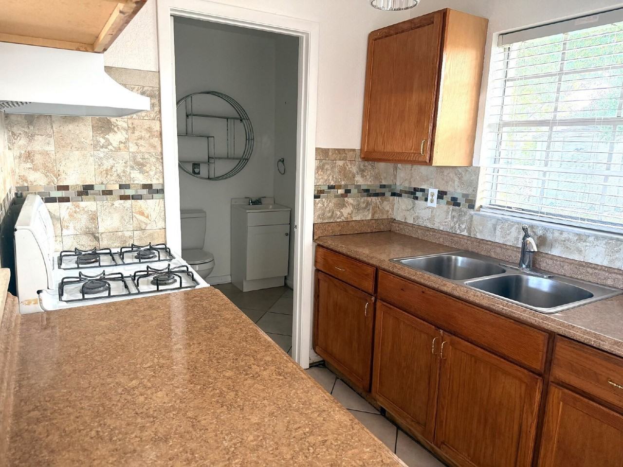 12582 Elgin Blvd - Photo 6 of 14