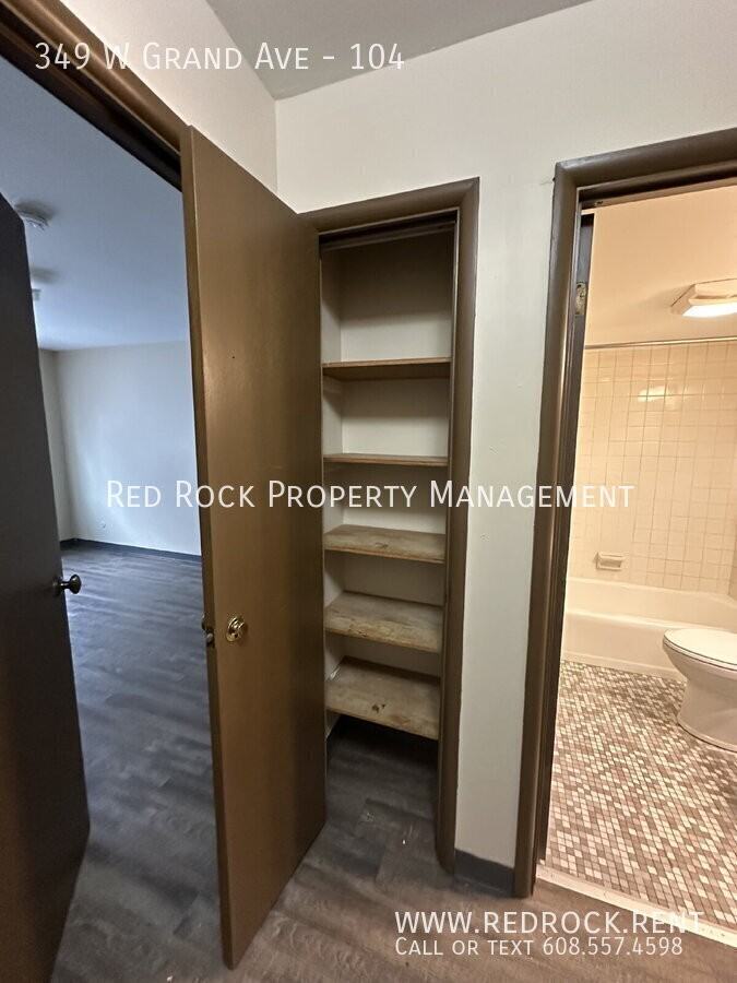 349 W Grand Ave #104 - Photo 4 of 7