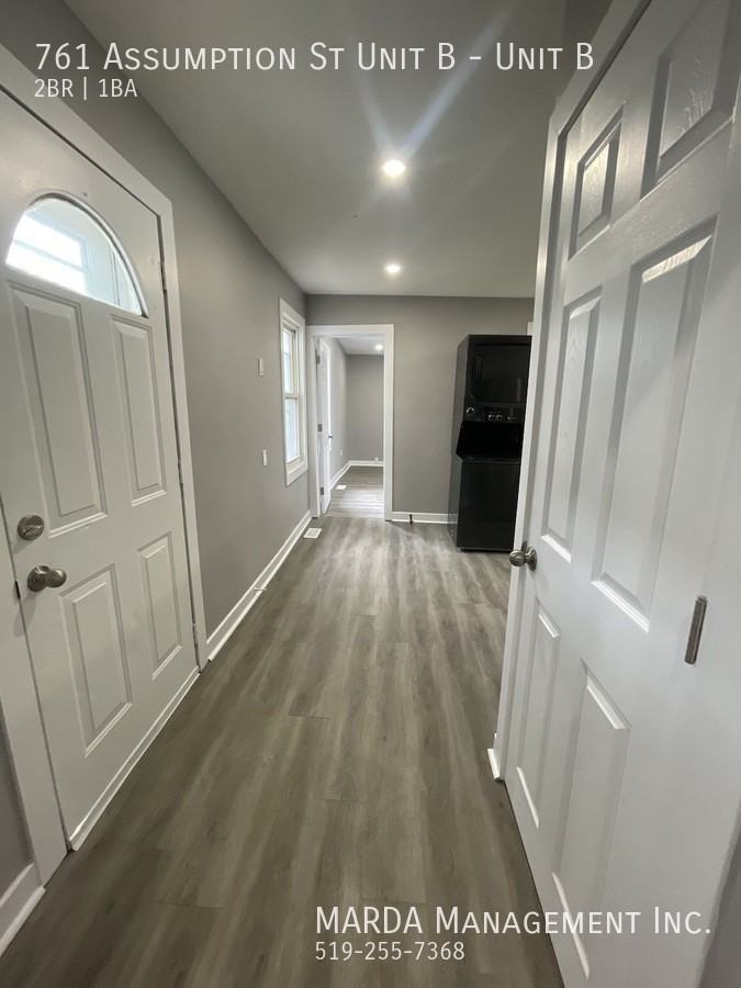 761 Assumption Street #B - Photo 5 of 14