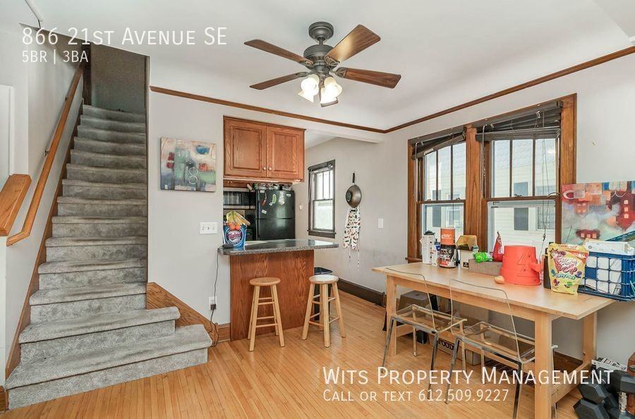 866 21st Ave Se - Photo 7 of 25