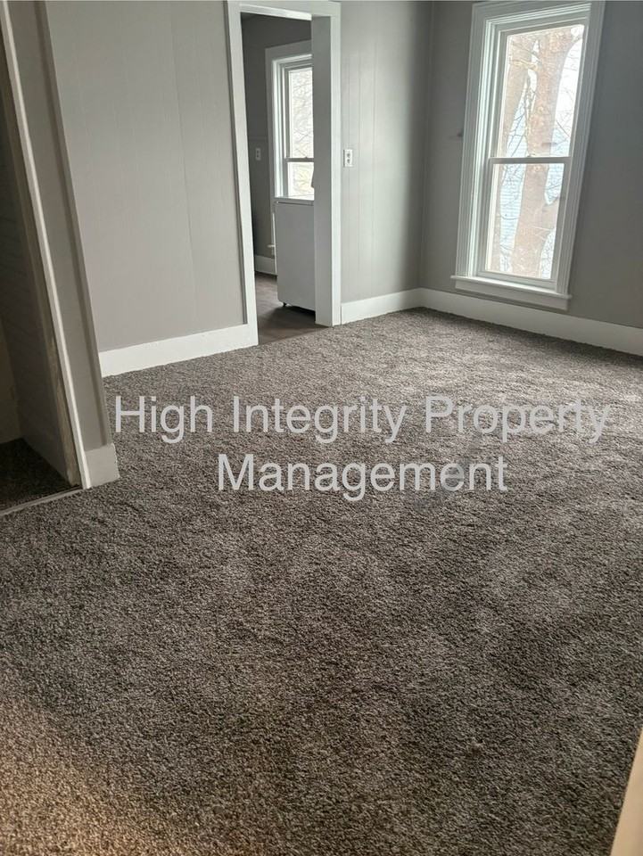 Property 038 - Photo 4 of 9