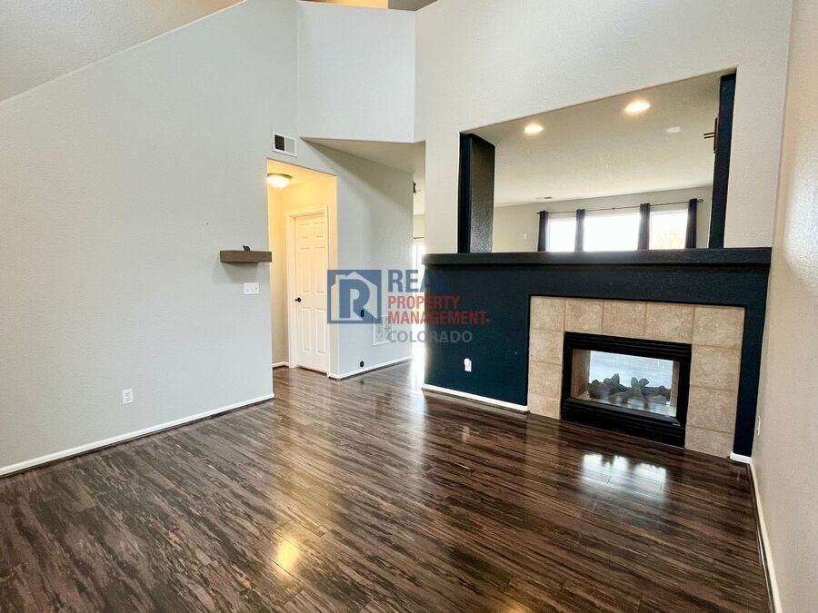 11671 Elkhart St - Photo 6 of 17