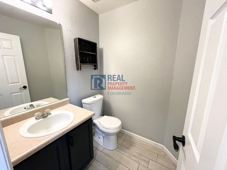 11671 Elkhart St - Photo 7 of 17