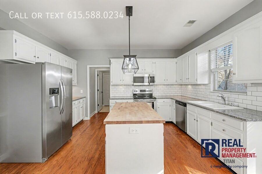 205 Seneca Ct - Photo 5 of 34