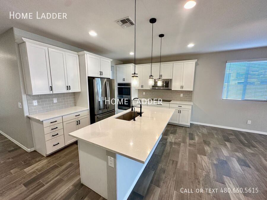 24135 N Corn Cir - Photo 3 of 34