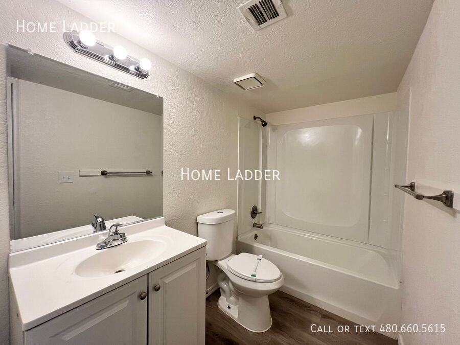 4961 S Park Ave #105 - Photo 6 of 13