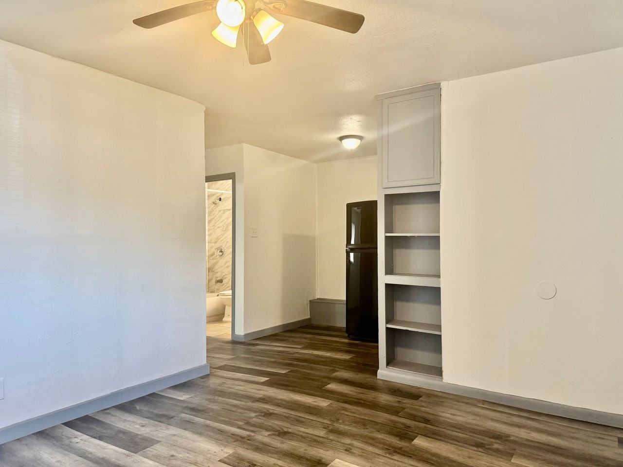 1001 Spooner St #C - Photo 3 of 9