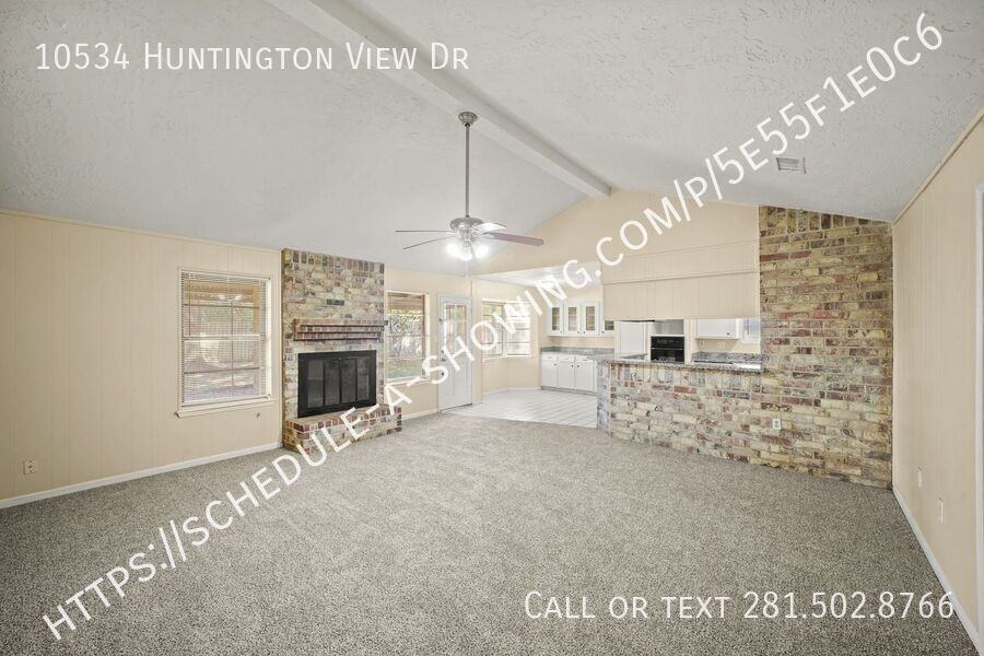 10534 Huntington View Drive - Photo 3 of 13