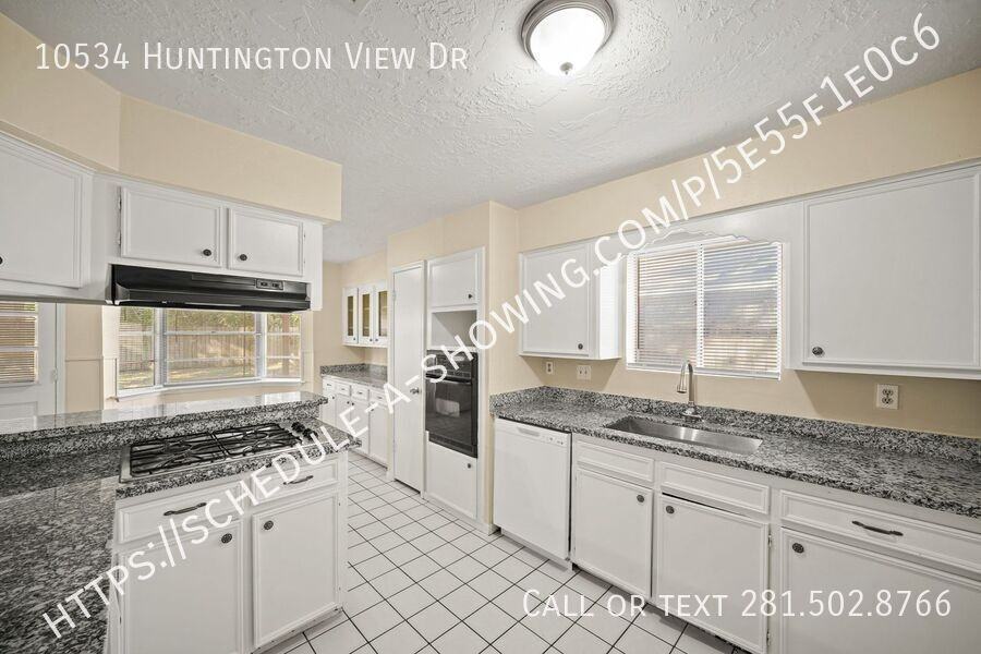 10534 Huntington View Drive - Photo 6 of 13