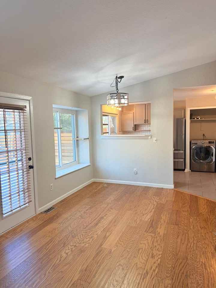 3120 Mirage Drive - Photo 6 of 25