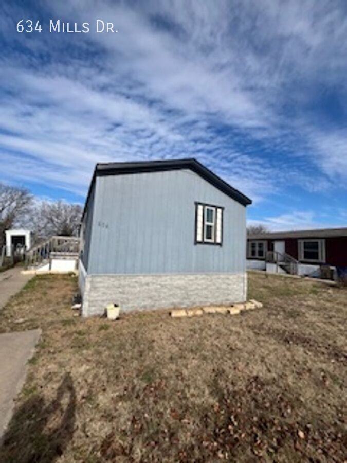 634 North Mills Drive - Photo 3 of 4