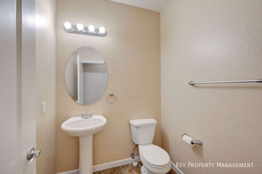 183 Rolling Fields Court - Photo 6 of 15