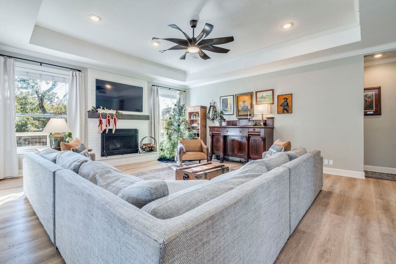 106 Rupen Court - Photo 4 of 32